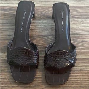 ZARA BASIC COLLECTION - Embossed Crock Mule